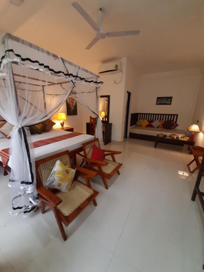 Hotel Chanara Sigiriya Exteriör bild