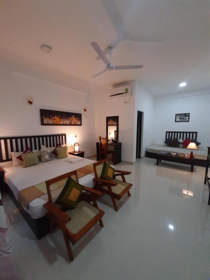 Hotel Chanara Sigiriya Exteriör bild